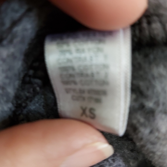 Monro V-neck sweatshirt in gray - Picture 5 of 7